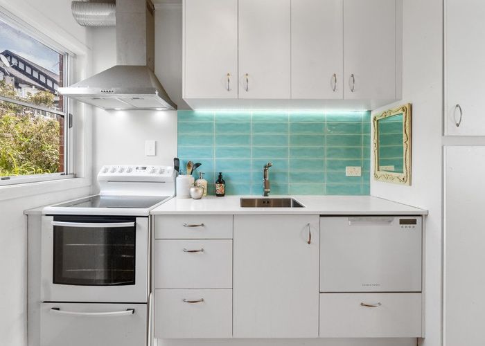  at 2/68 Atkin Avenue, Mission Bay, Auckland