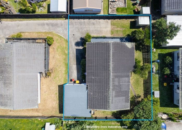  at 2/122 Finlayson Avenue, Clendon Park, Manukau City, Auckland