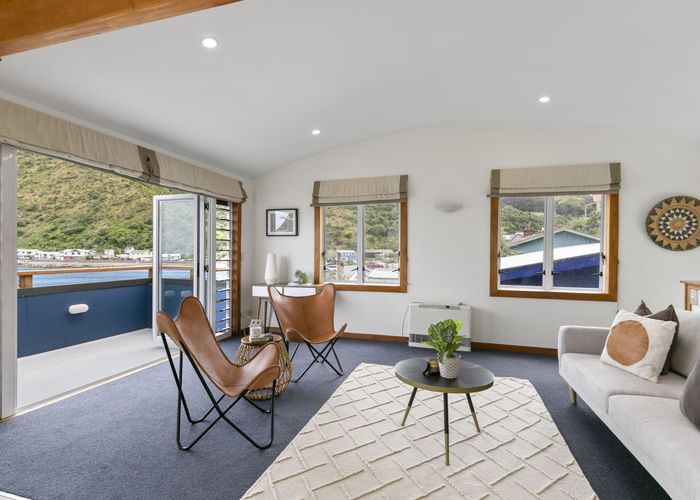  at 32 Owhiro Bay Parade, Owhiro Bay, Wellington