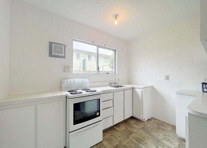  at 4/239 Old Farm Road, Hamilton East, Hamilton, Waikato