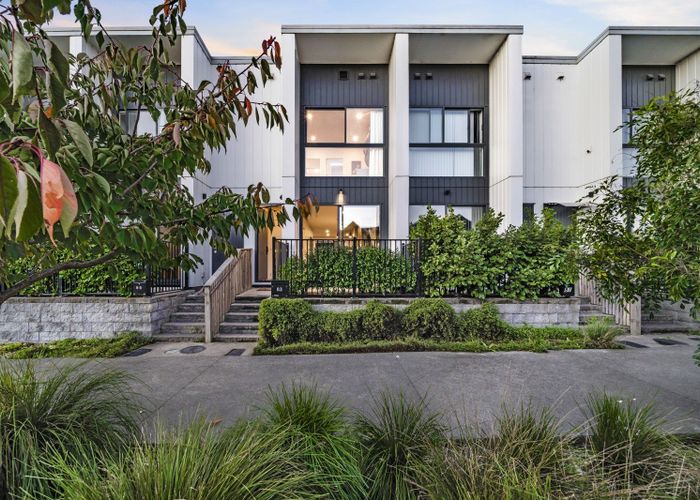  at 83 Tarapuka Road, Westgate, Waitakere City, Auckland