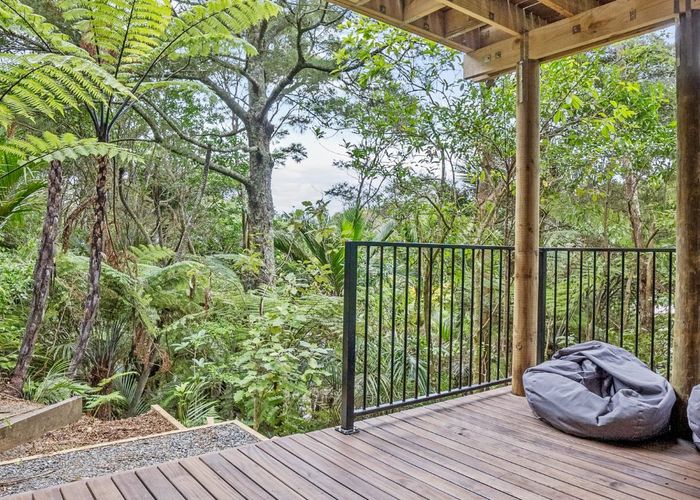  at 58 Laingholm Drive, Laingholm, Auckland