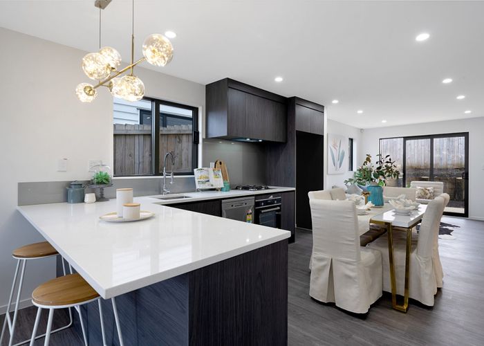  at 4/13 Sarona Avenue, Glen Eden, Waitakere City, Auckland