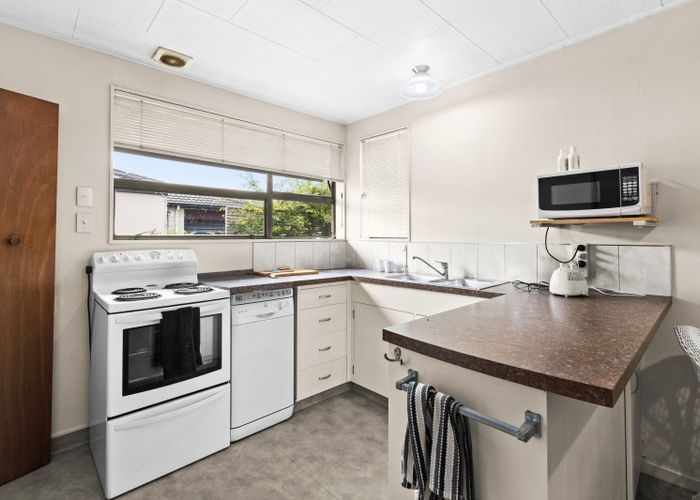  at 705 Southampton Street West, Saint Leonards, Hastings