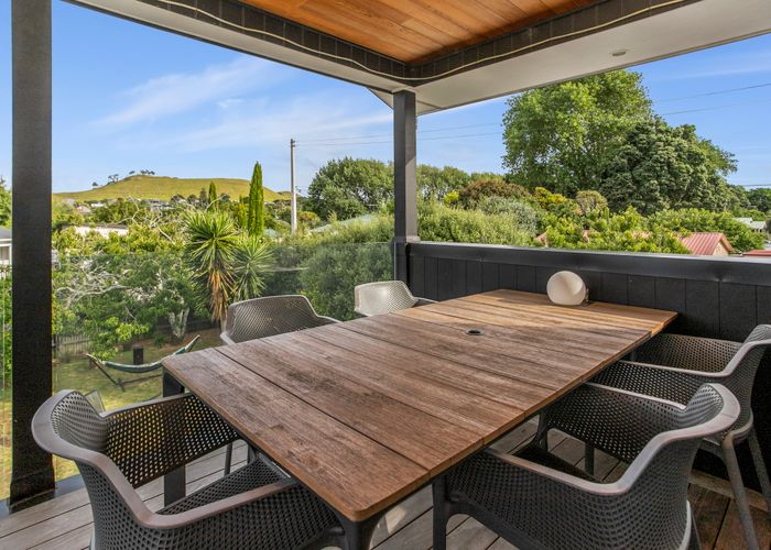  at 18 House Avenue, Mangere Bridge, Auckland