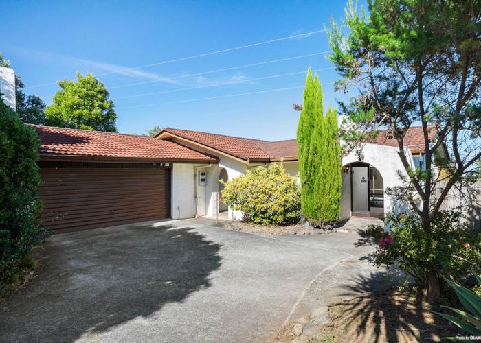  at 141 Everglade Drive, Totara Heights, Auckland