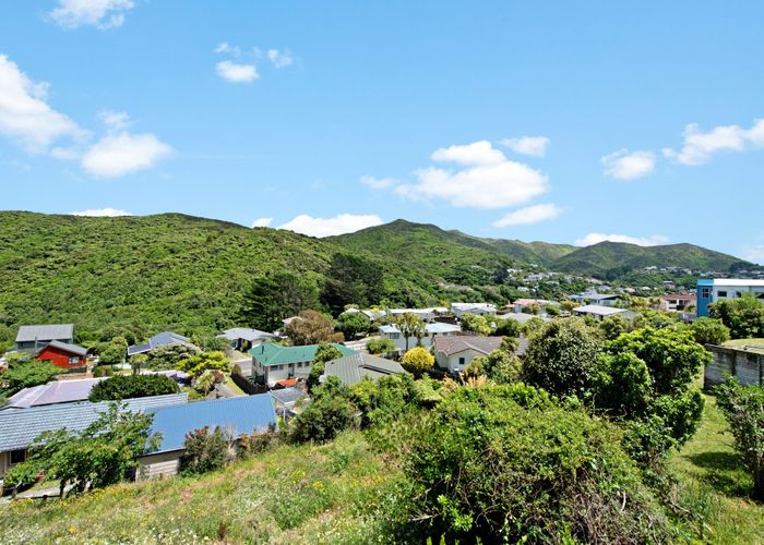  at 35 Saddleback Grove, Karori, Wellington