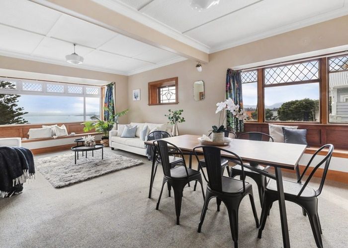  at 118 Te Anau Road, Hataitai, Wellington