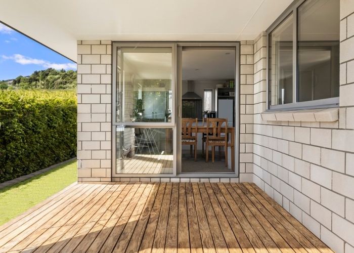  at 5 Caldera Crescent, Pyes Pa, Tauranga