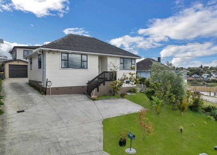  at 4 Valonia Street, New Windsor, Auckland City, Auckland