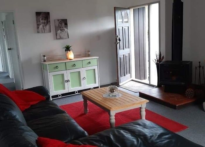  at 77 Pasadena Cres, Totara Park, Manukau City, Auckland