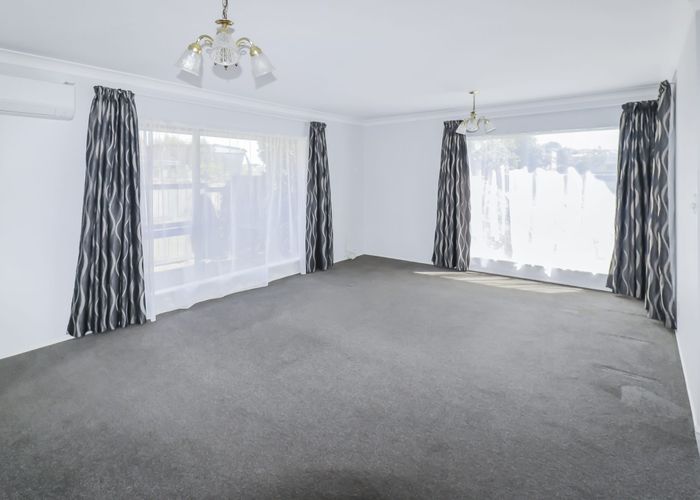  at 124 Meadowlands Drive, Meadowlands, Manukau City, Auckland