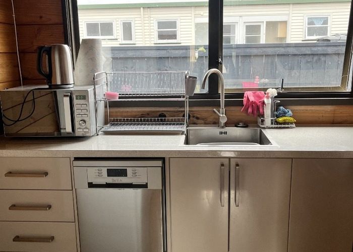  at 2/58 Cuba Street, Petone, Lower Hutt