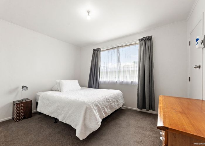  at 157 Whitney Street, Blockhouse Bay, Auckland
