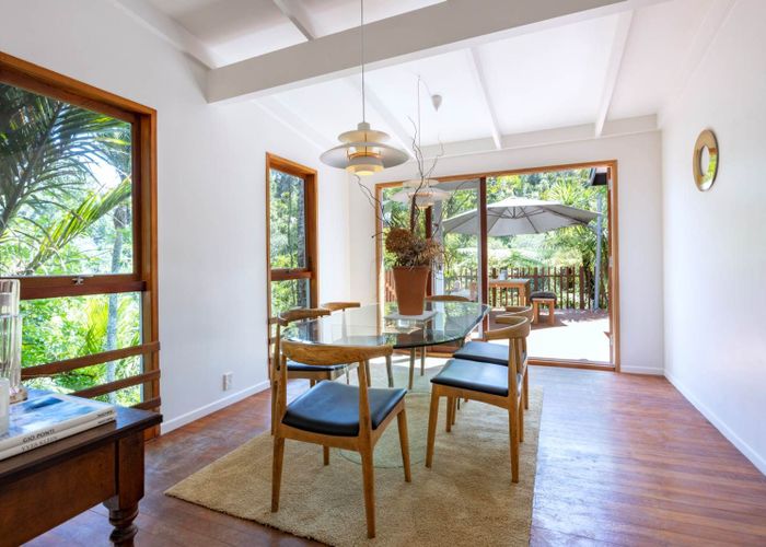  at 15 Valley View Road, Titirangi, Waitakere City, Auckland