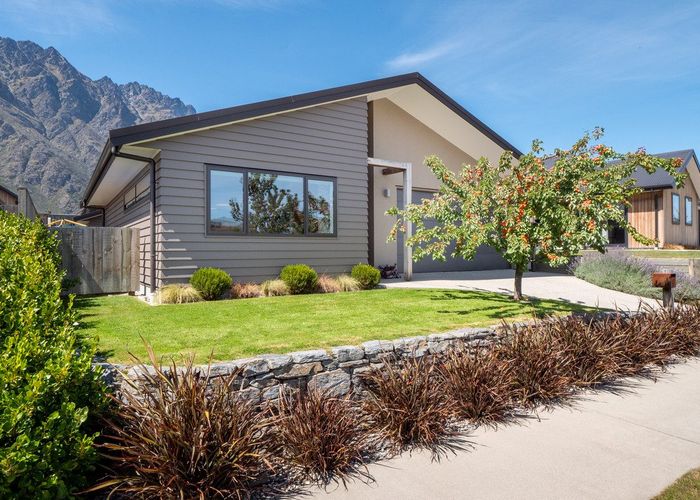 at 17 Howden Drive, Jacks Point, Queenstown-Lakes, Otago