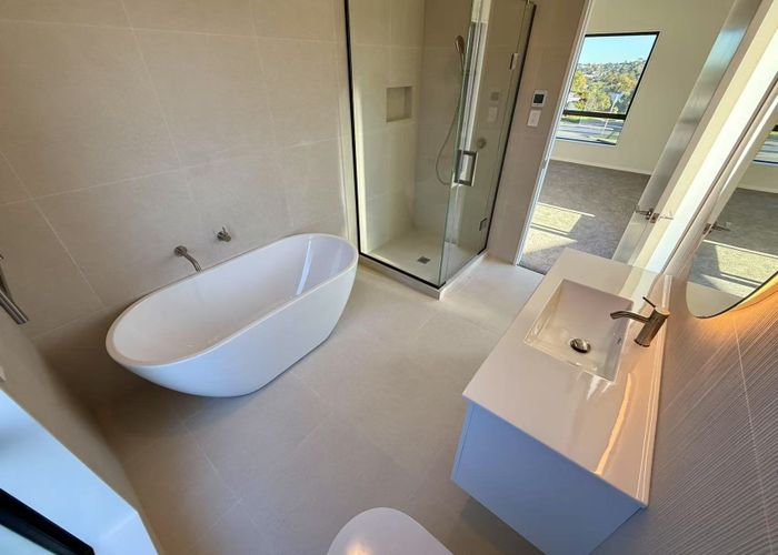  at 2/70 West Tamaki Road, Saint Heliers, Auckland City, Auckland