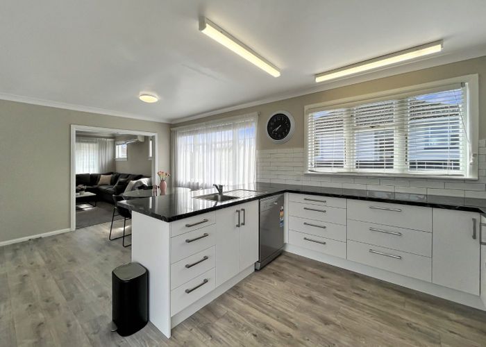  at 4 Bristol Crescent, Roslyn, Palmerston North, Manawatu / Whanganui