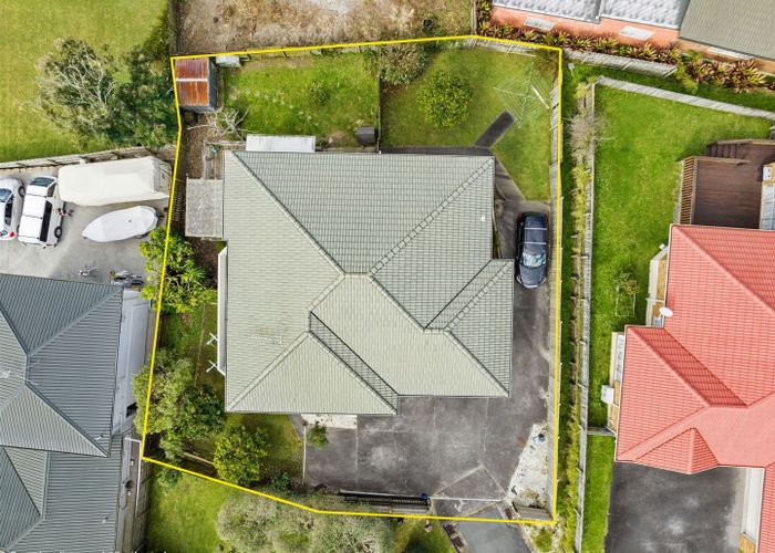 For sale 11 Mannikin Place, Unsworth Heights, North Shore City