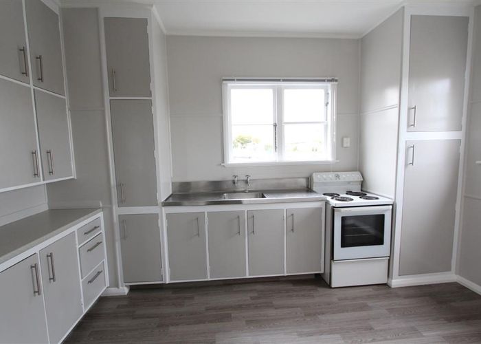  at 114 Forest Lake Road, Forest Lake, Hamilton, Waikato