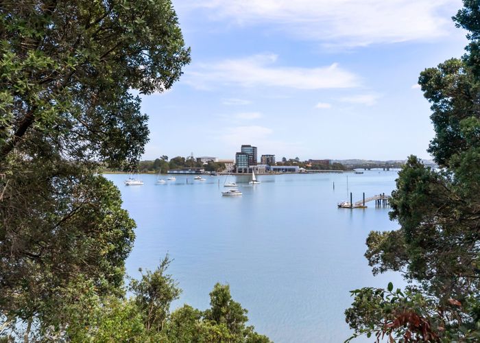  at 5/7 Beach Haven Road, Beach Haven, North Shore City, Auckland