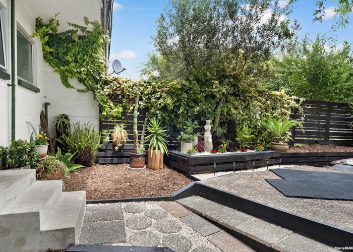  at 1/21 Copley Street, New Lynn, Auckland