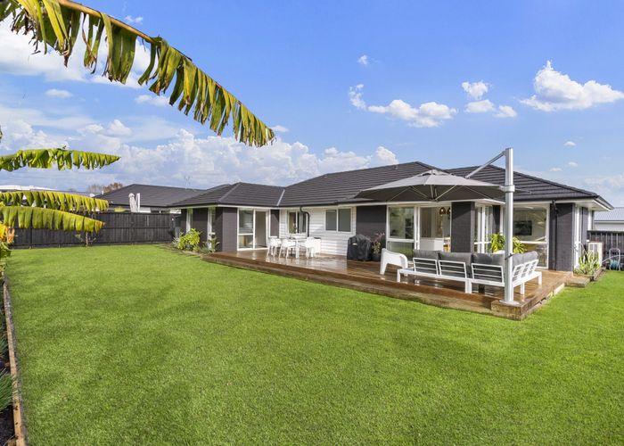  at 37 Couldrey Crescent, Red Beach, Red Beach