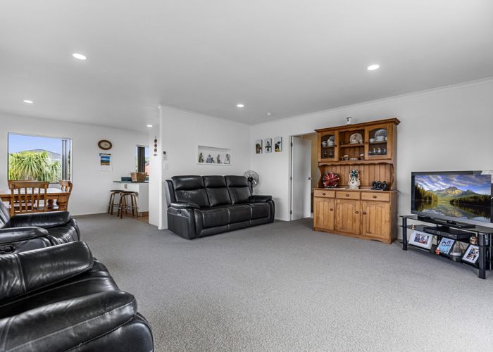  at 40 Summerland Crescent, Papamoa Beach, Papamoa