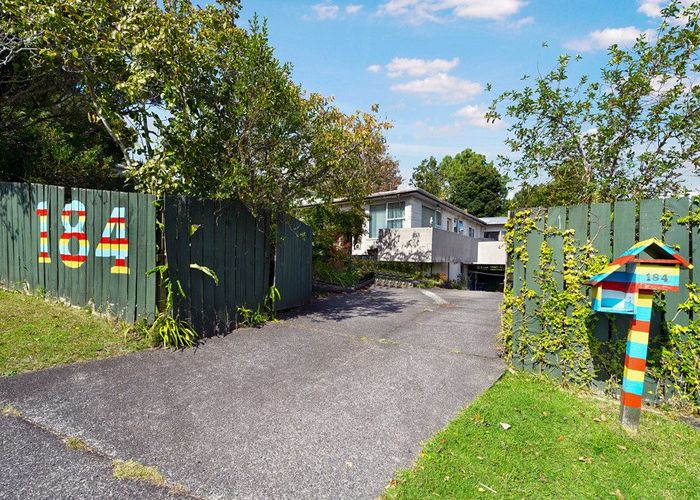  at 184 Glengarry Road, Glen Eden, Auckland