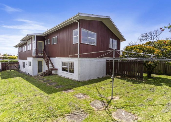 at 3 Belmere Rise, Farm Cove, Auckland