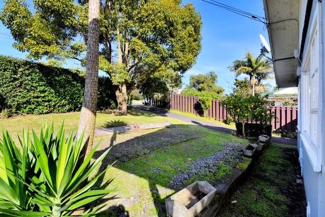  at 2/37 Glencoe Road, Browns Bay, North Shore City, Auckland