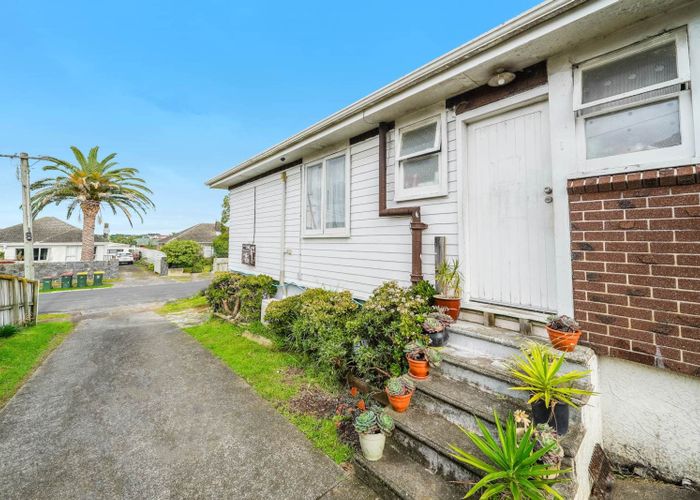  at 1&2 /34 Plumley Crescent, Mangere, Manukau City, Auckland