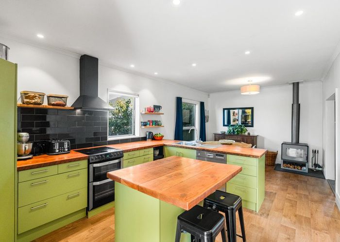 For sale 94 Kerrs Road, Avonside, Christchurch City, Canterbury