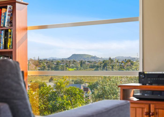  at 18 Majesty Place, Half Moon Bay, Manukau City, Auckland