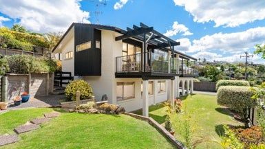  at 30 Valley Road, Browns Bay, Auckland