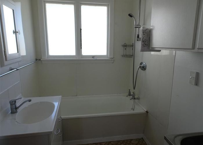  at 1/610 Barbadoes Street, Edgeware, Christchurch