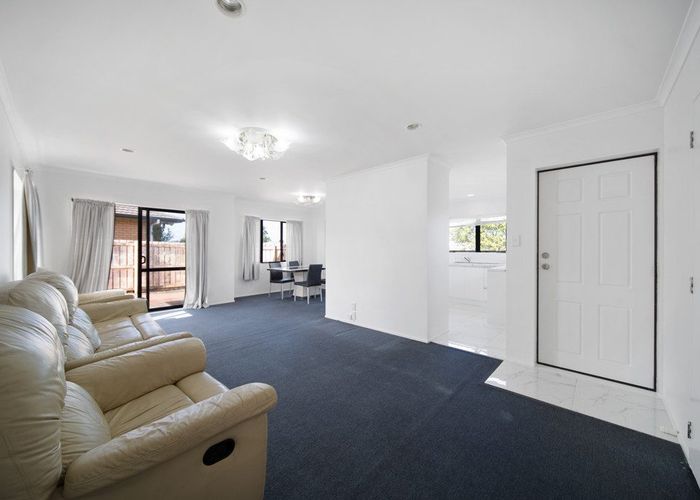  at 40 Glenveagh Park Drive, Weymouth, Auckland