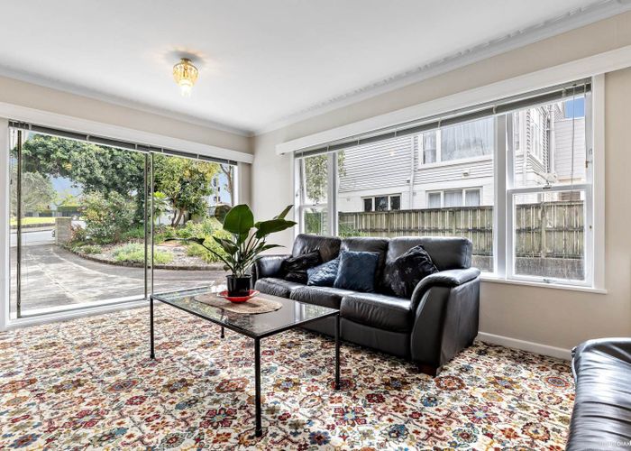  at 4 Green Lane East, Remuera, Auckland