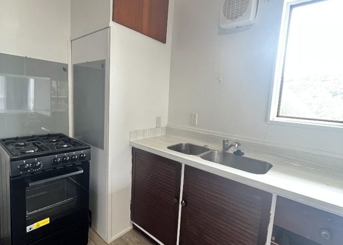  at 2 Mervyn Place, Plimmerton, Porirua, Wellington