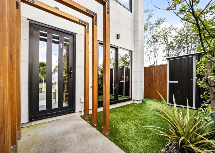  at 1/102 Millbrook Road, Sunnyvale, Waitakere City, Auckland