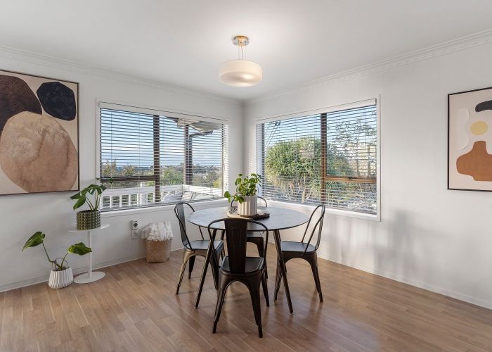  at 2/131 Mokoia Road, Birkenhead, North Shore City, Auckland