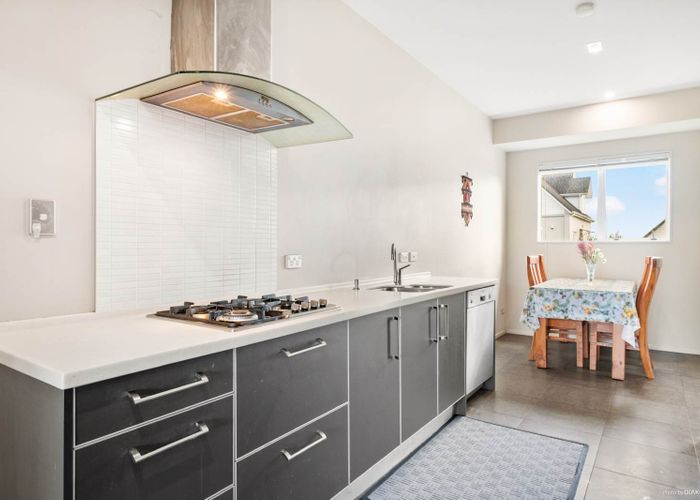  at 4 Hatfield Place, Albany Heights, Auckland