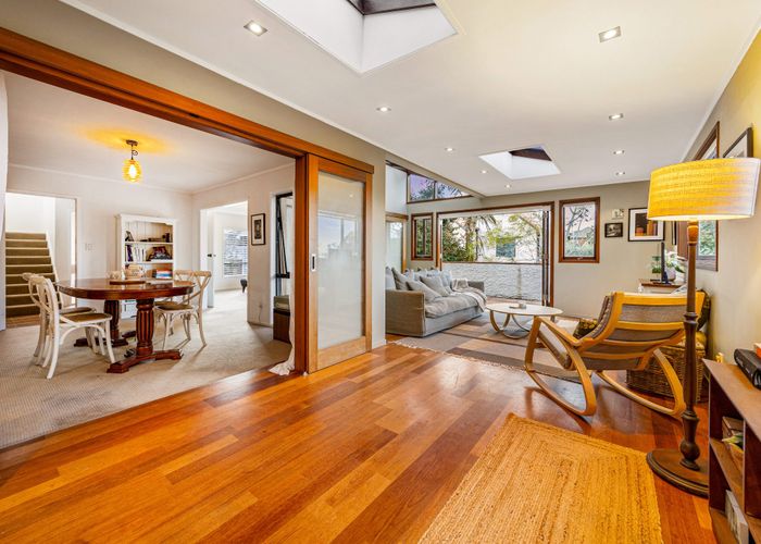  at 2/10e Penning Road, Castor Bay, North Shore City, Auckland