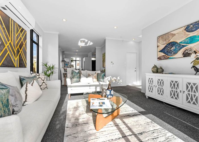  at 8 Bushpark Place, Flat Bush, Manukau City, Auckland