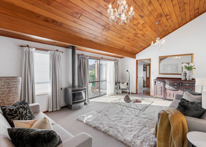  at 31 Kennedy Avenue, Forrest Hill, Auckland