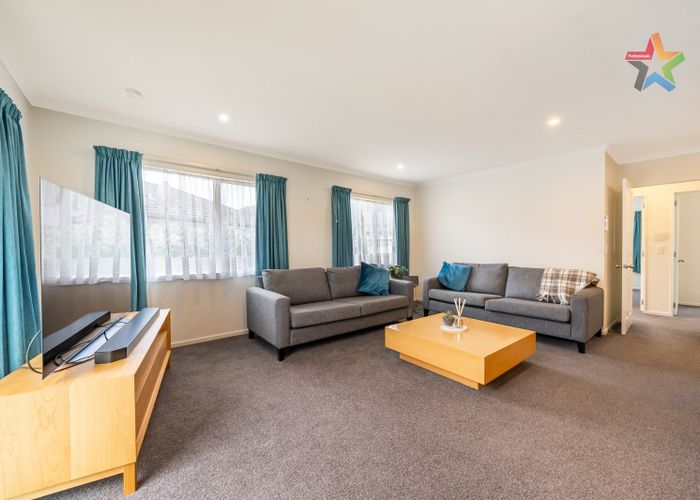  at 32 Woodland Mews, Wainuiomata, Lower Hutt