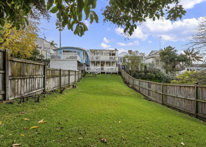  at 11 Anglesea Street, Freemans Bay, Auckland
