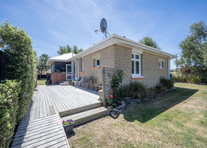  at 7196 Wedderburn-Becks Road, Wedderburn