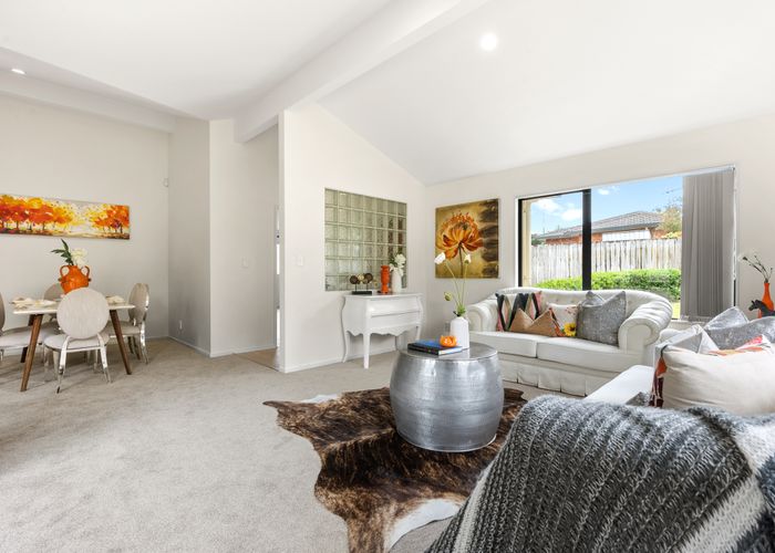  at 8 Amarillo Place, Manurewa, Auckland