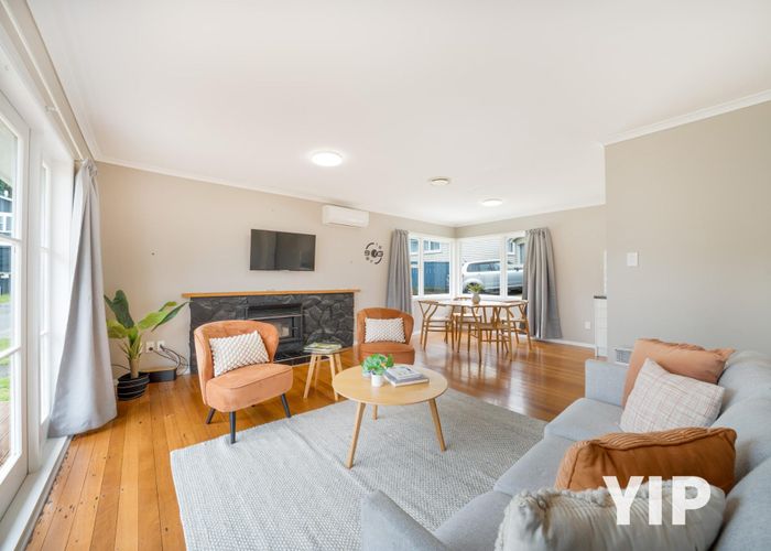  at 54 Batchelor Street, Newlands, Wellington, Wellington